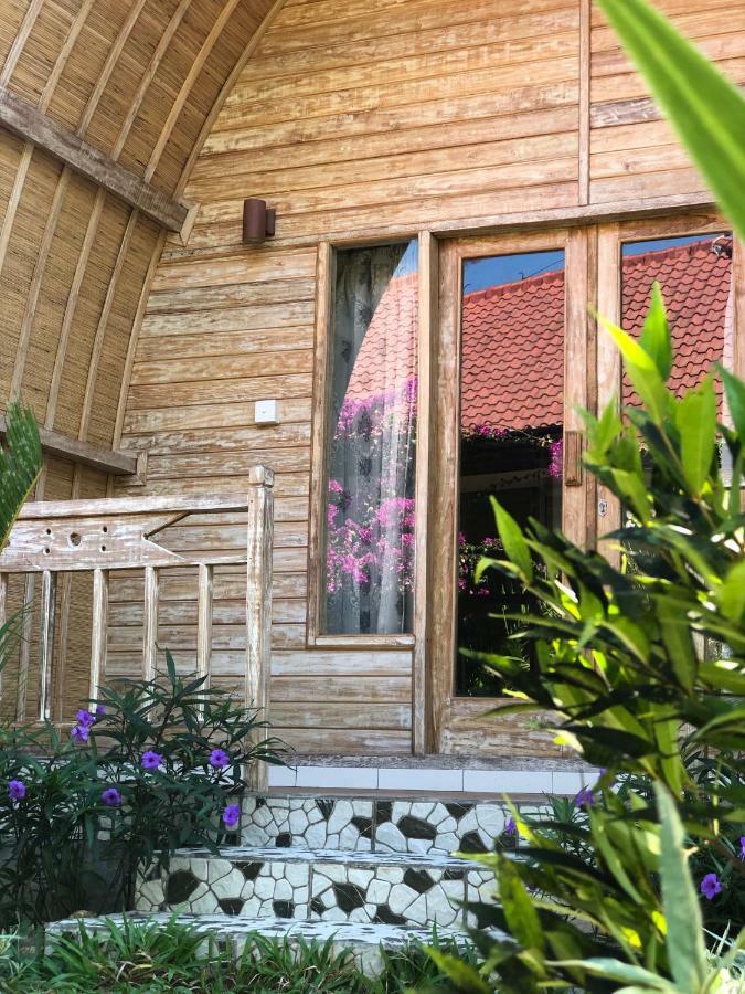 Lala Home Stay นูซาดูอา ภายนอก รูปภาพ